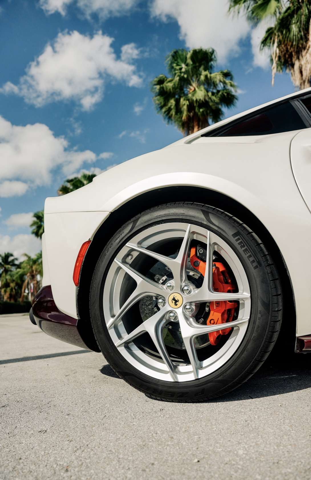 Ferrari 812 SuperFast Rental in Miami thumbnail 4