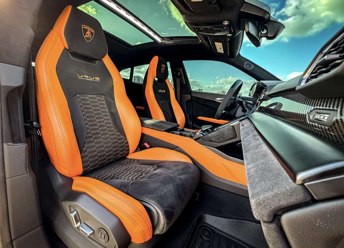 Lamborghini Urus Rental in Miami thumbnail 6