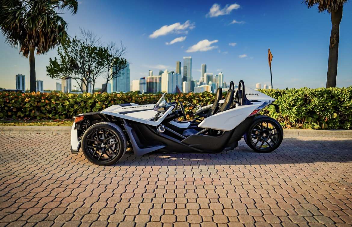 Polaris Slingshot Rental in Miami thumbnail 3