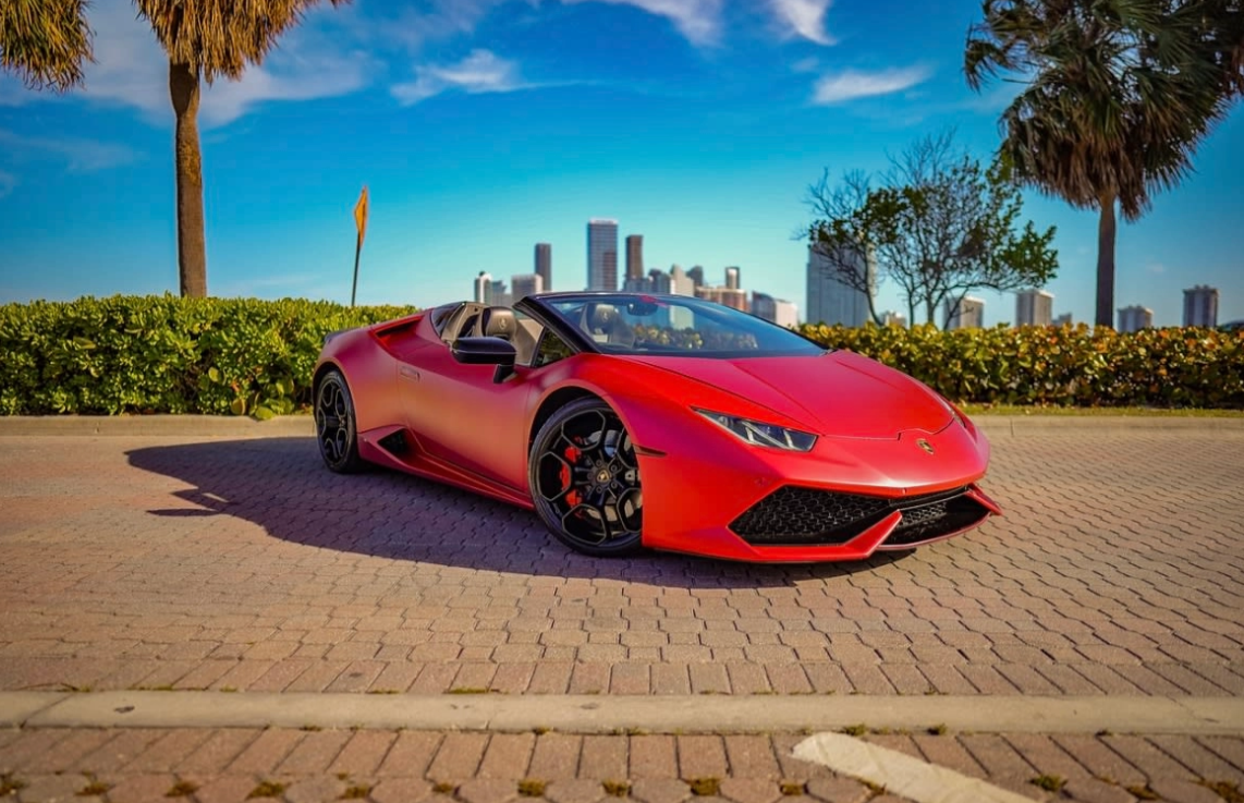How Much Does a Lamborghini Rental Cost?