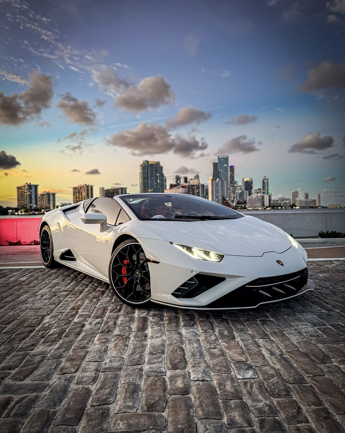 Lamborghini Huracan Evo Spyder Rental in Miami - Image 1